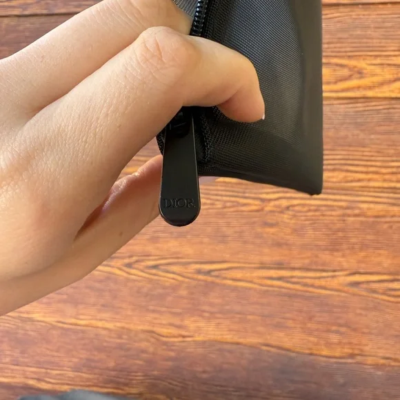 Dior Black Mesh Pouch with Zipper - Picture 3 of 4